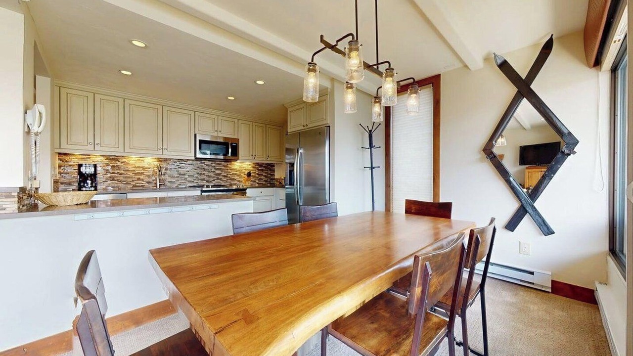 Photo of Livingroom in Vail