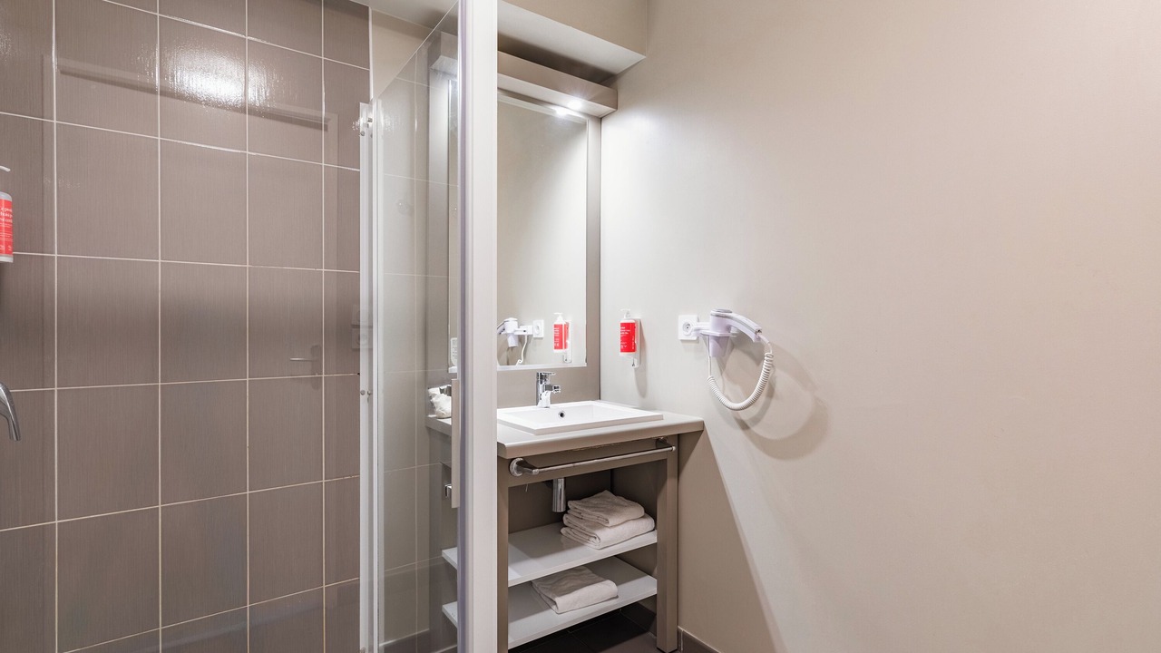 Photo of Bathroom in Cesson-Sevigne
