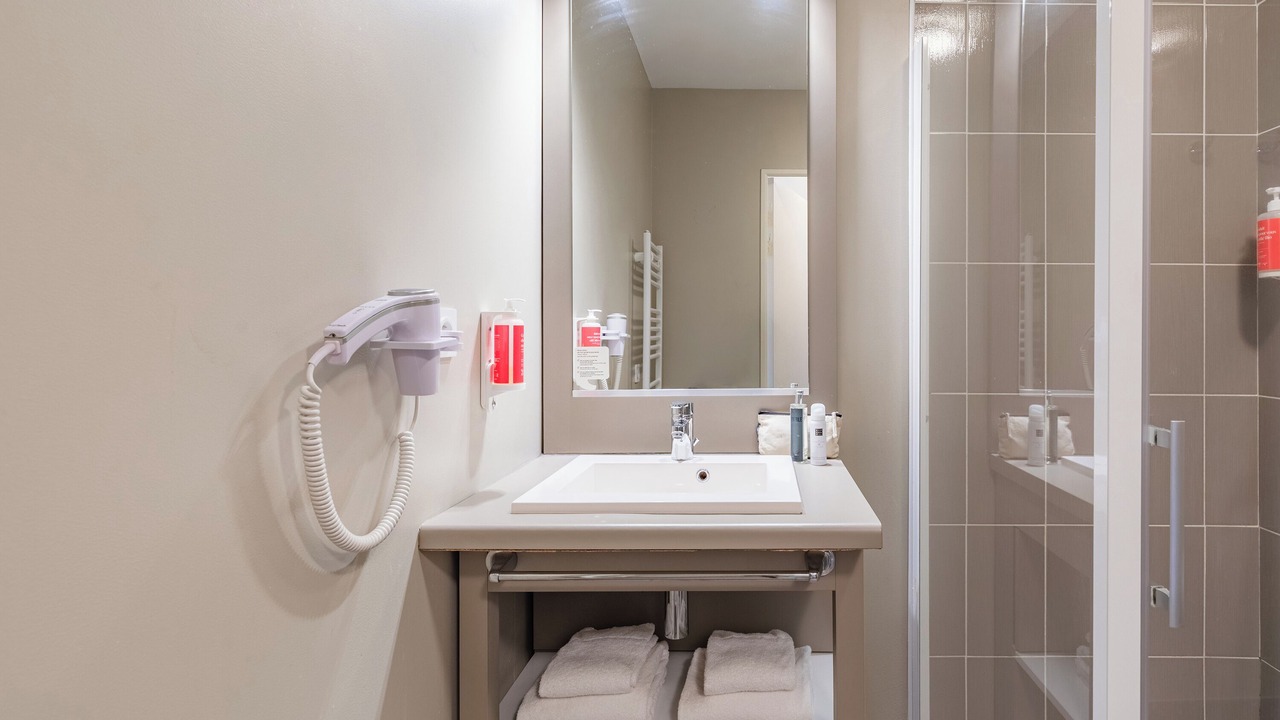 Photo of Bathroom in Cesson-Sevigne