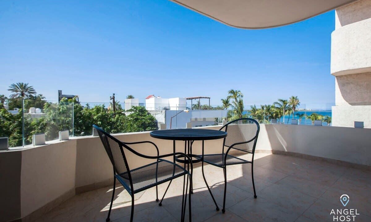 Photo of Others in Esterito