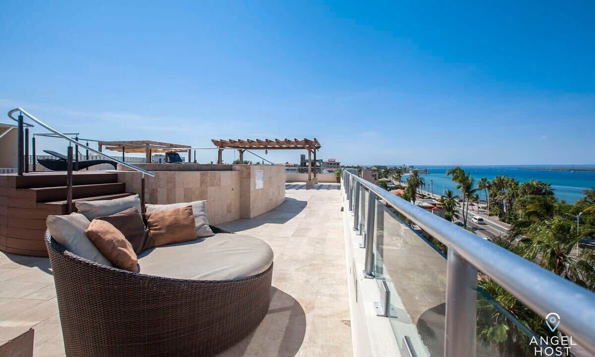 Photo of Others in Esterito