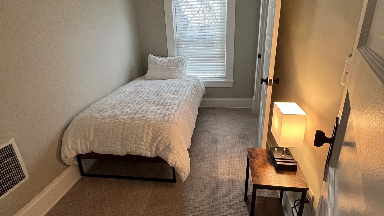 Photo of Bedroom in Weinland Park