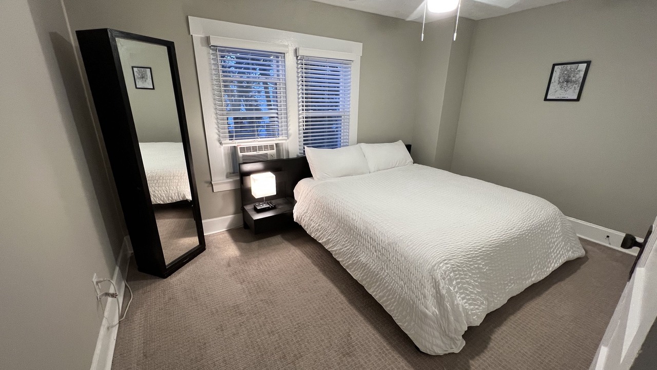Photo of Bedroom in Weinland Park