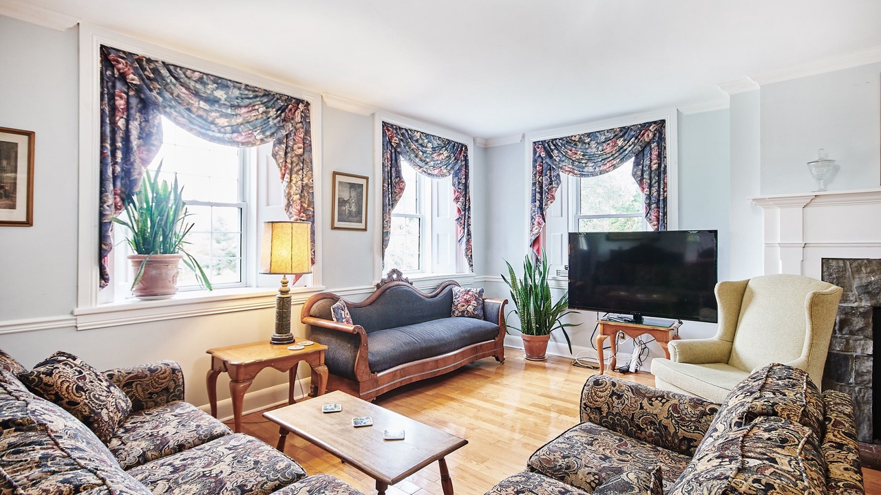 Photo of Livingroom in Edwardsburgh/Cardinal