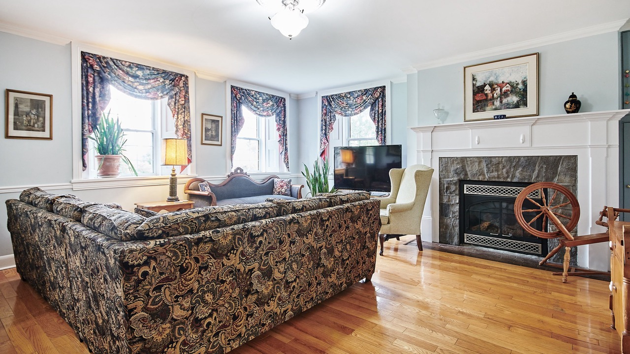 Photo of Livingroom in Edwardsburgh/Cardinal