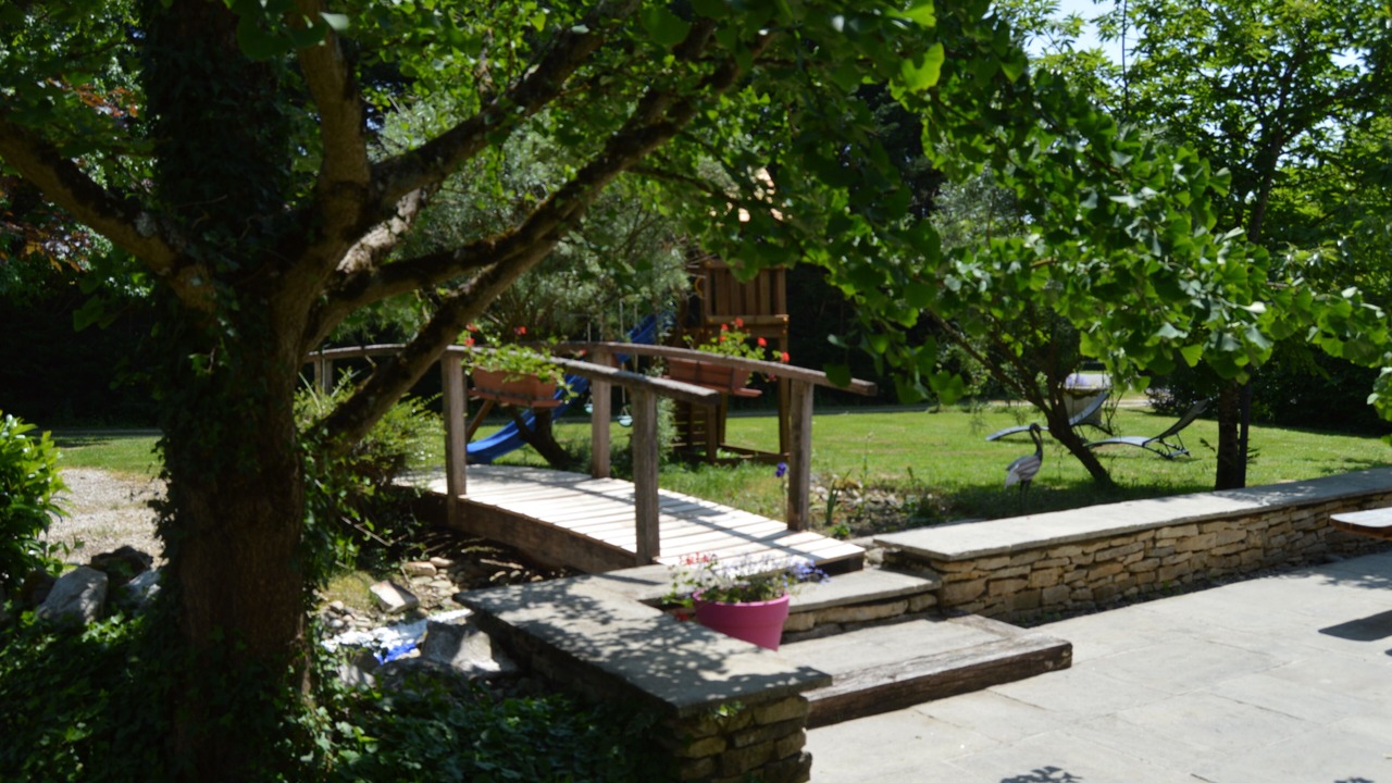 Photo of Patio Balcony in Beaumotte-Aubertans