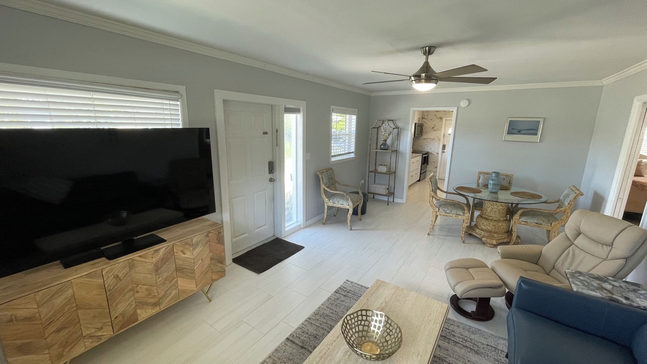 Photo of Livingroom in Davis Islands