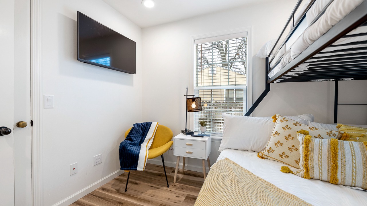 Photo of Bedroom in Downtown
