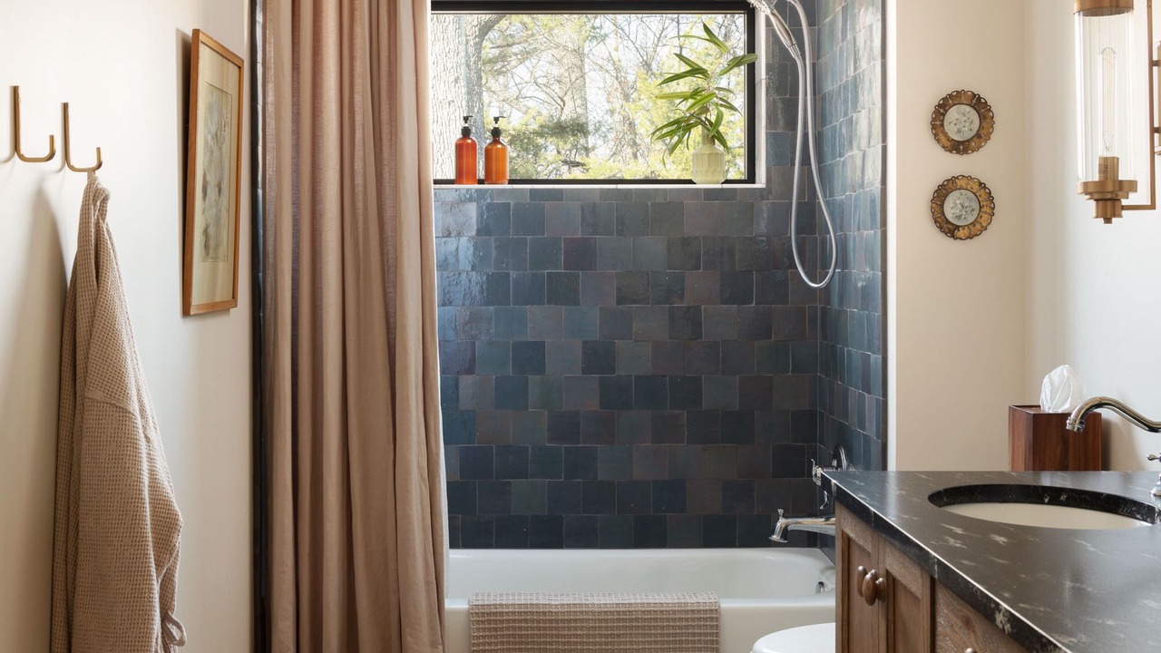 Photo of Bathroom in Elizabeth