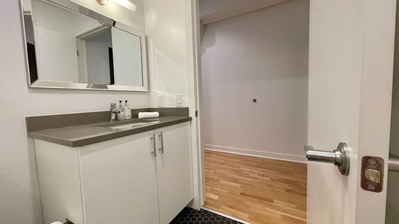 Photo of Bathroom in Old Market