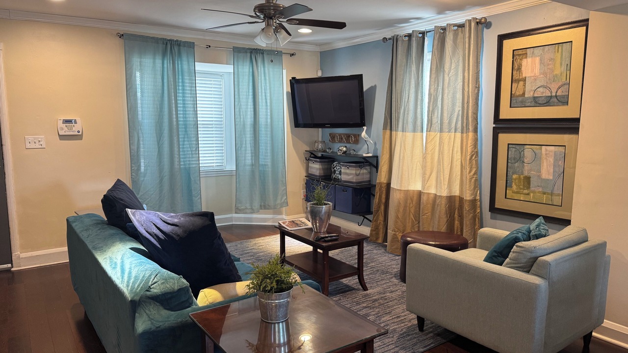 Photo of Livingroom in Baltimore