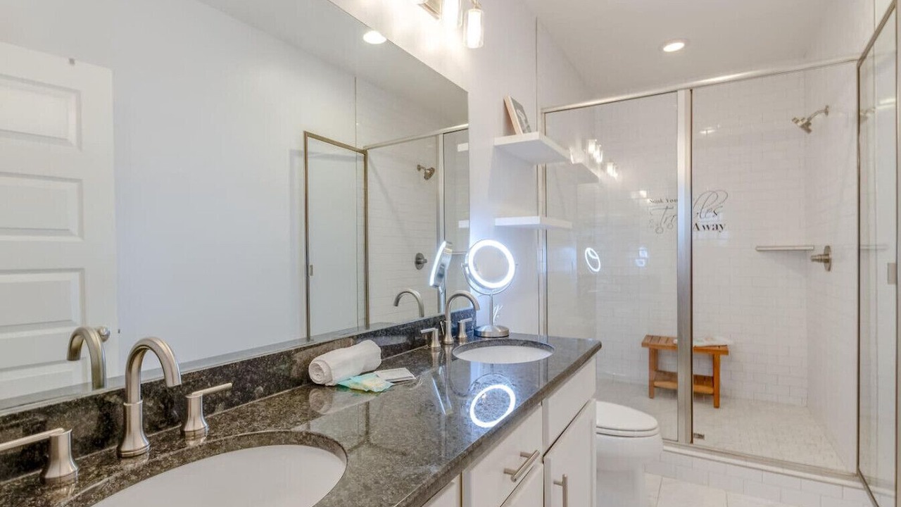 Photo of Bathroom in Cleveland Park