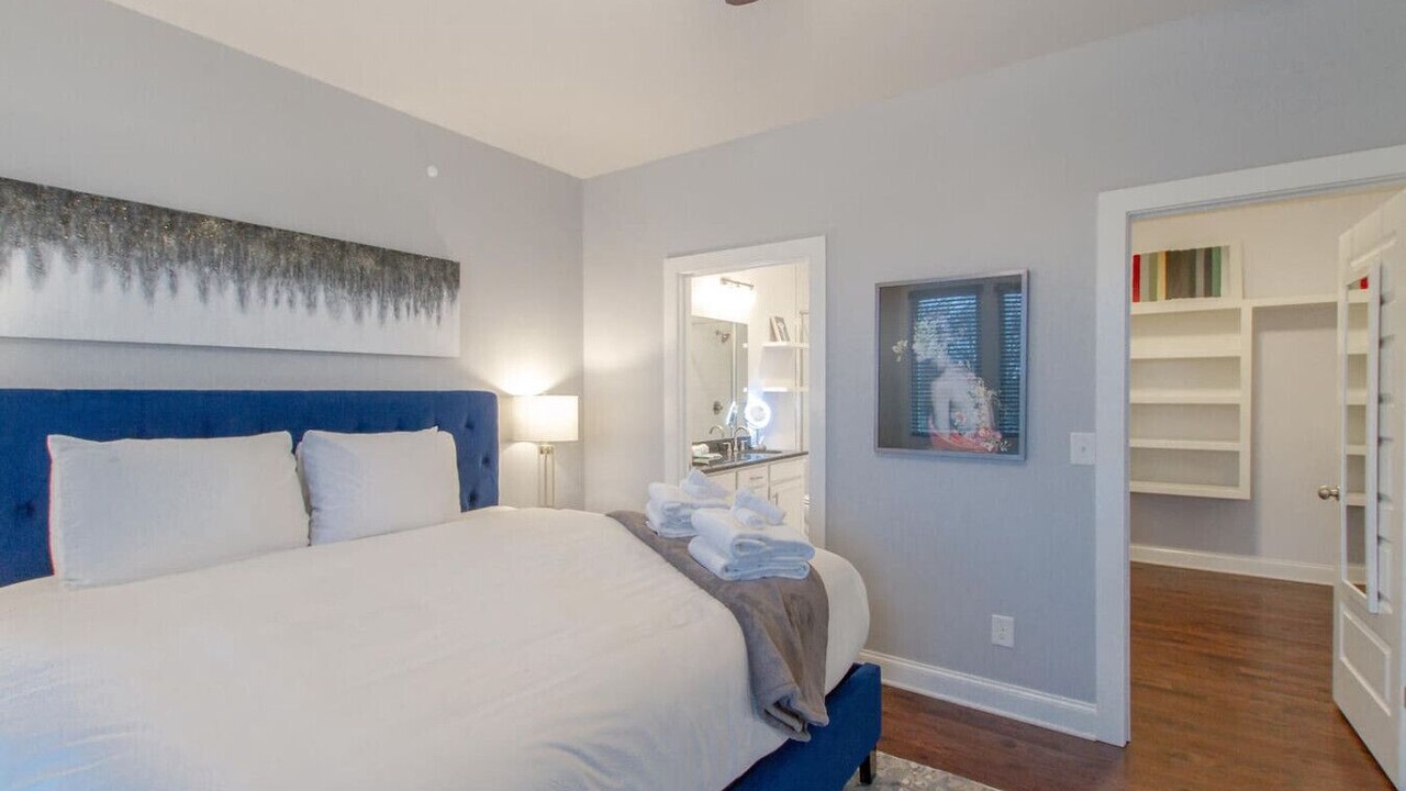 Photo of Bedroom in Cleveland Park