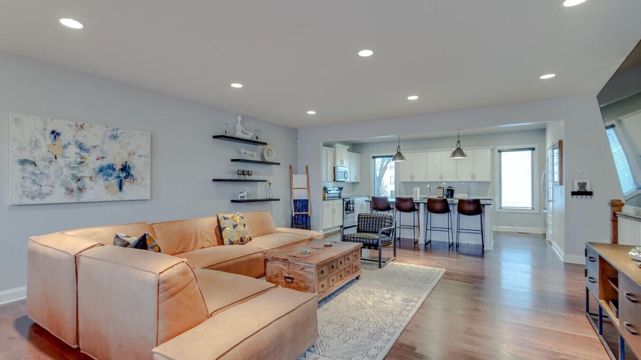 Photo of Livingroom in Cleveland Park