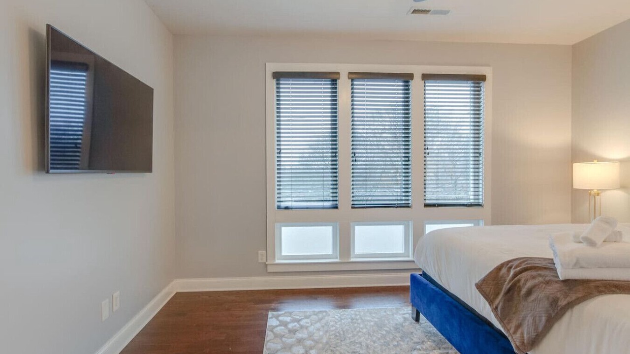 Photo of Bedroom in Cleveland Park