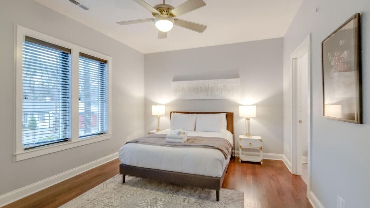 Photo of Bedroom in Cleveland Park