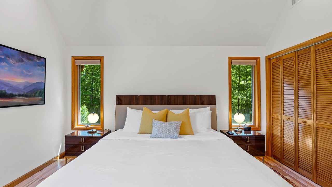 Photo of Bedroom in Lake Lure