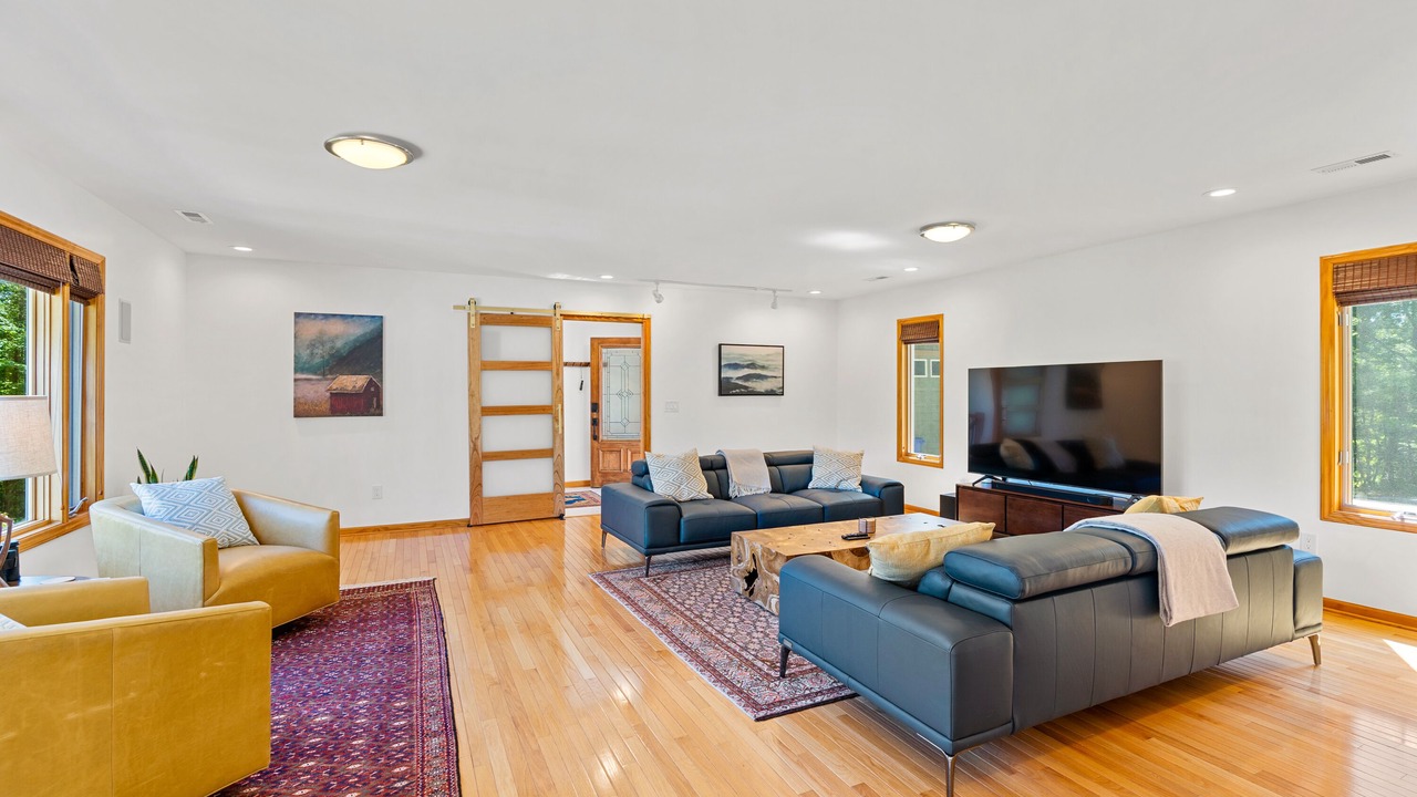 Photo of Livingroom in Lake Lure