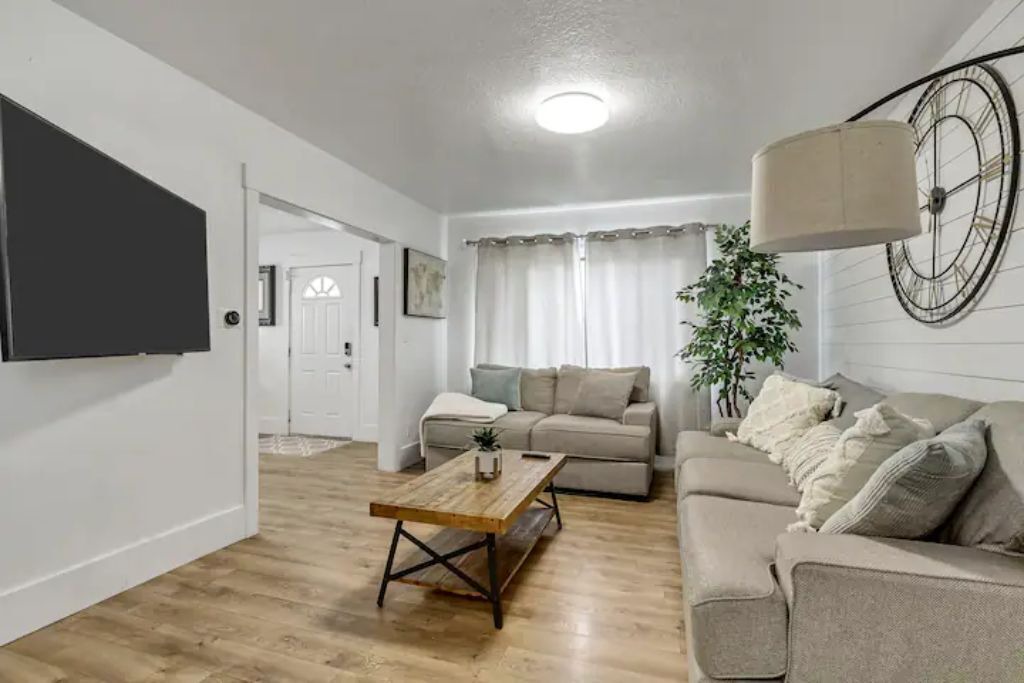 Photo of Livingroom in Franklin