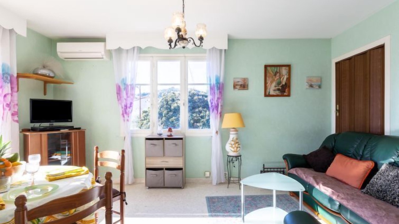 Photo of Livingroom in Pegomas