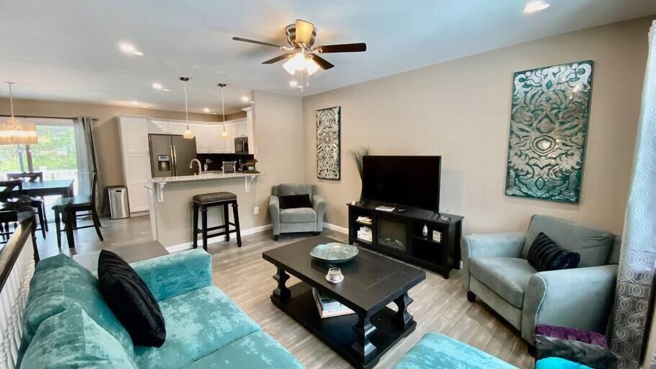 Photo of Livingroom in Geyser Crest