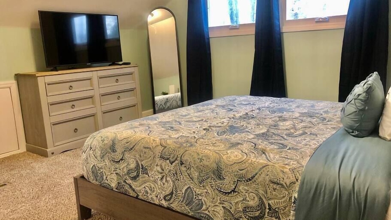 Photo of Bedroom in Schenectady