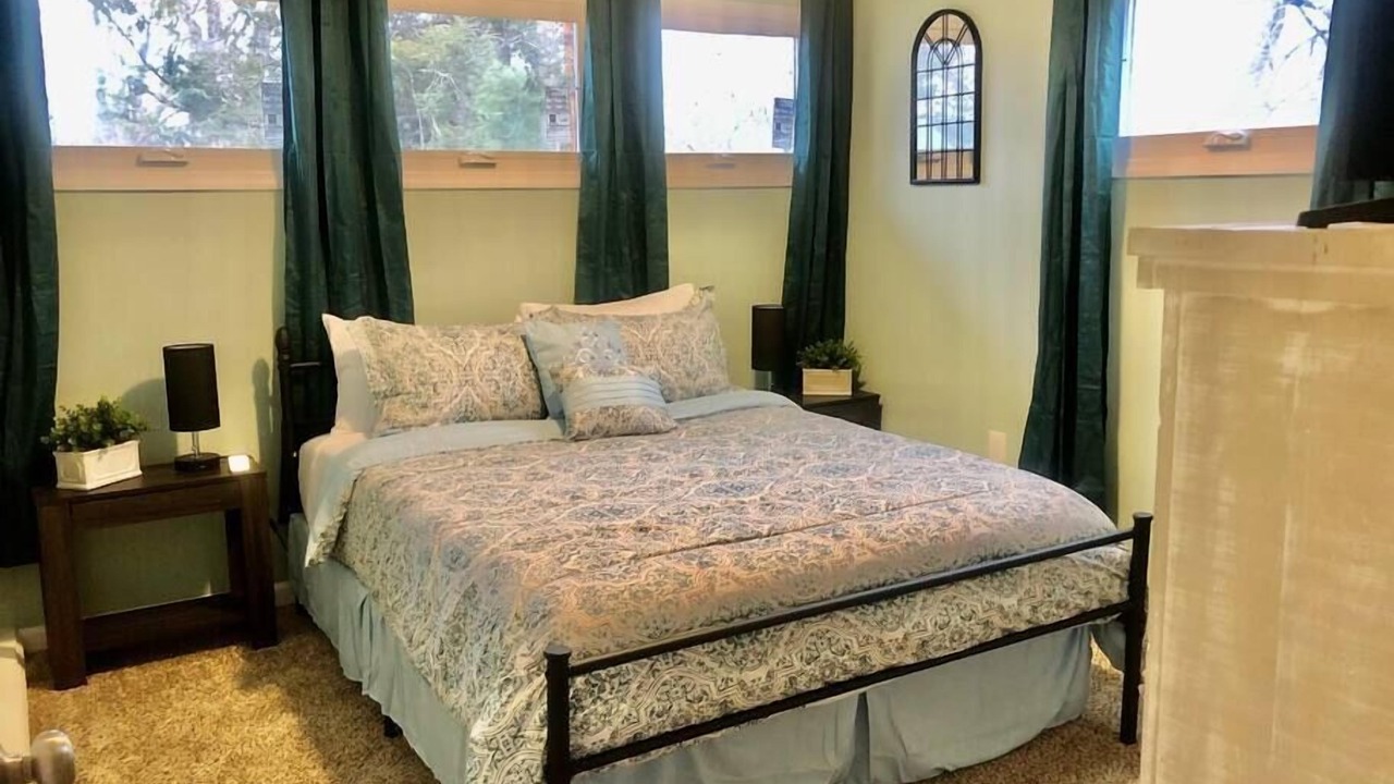 Photo of Bedroom in Schenectady