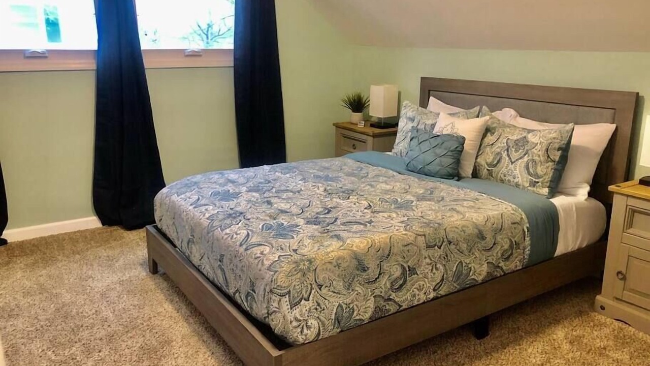 Photo of Bedroom in Schenectady