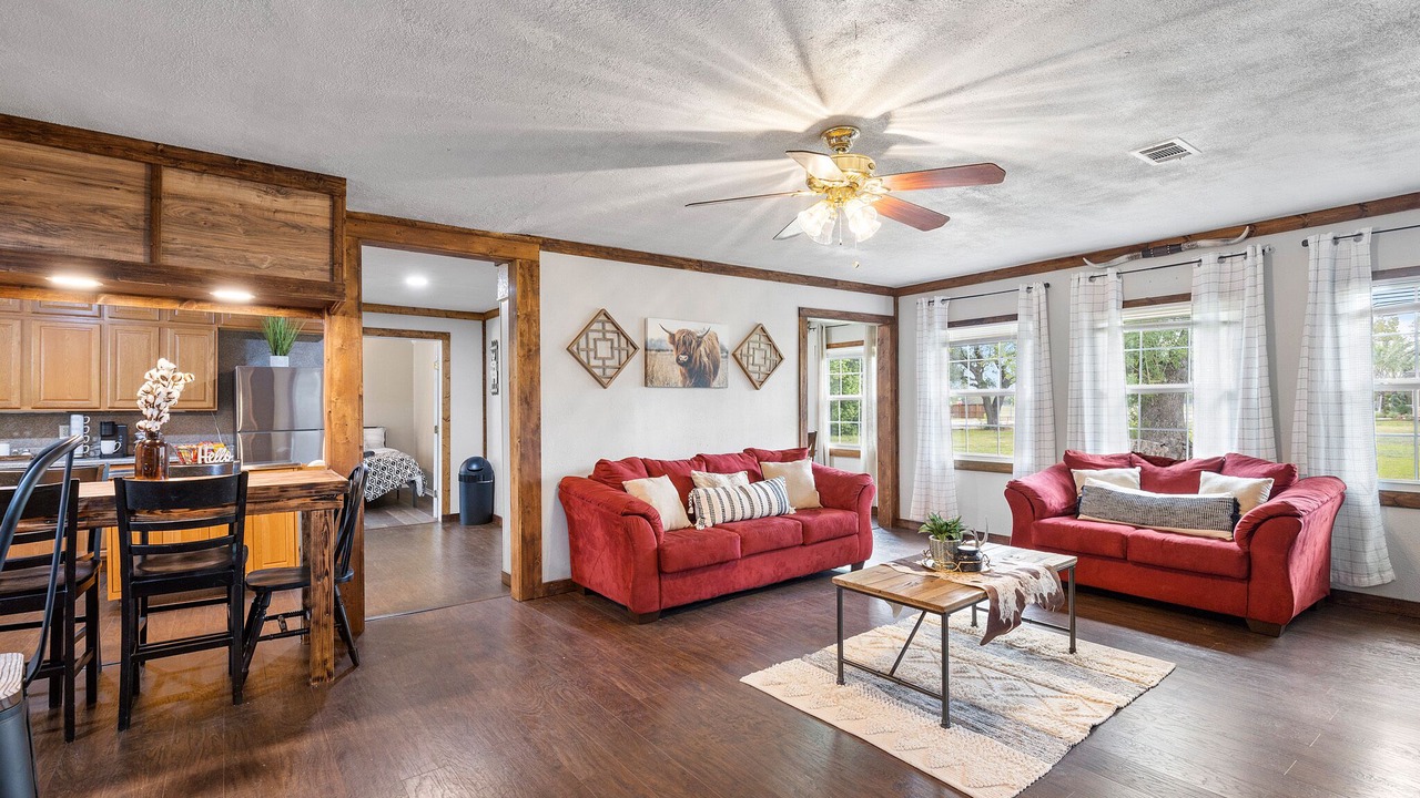 Photo of Livingroom in Southeast Houston