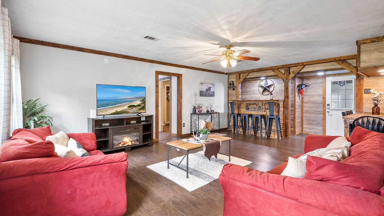 Photo of Livingroom in Southeast Houston
