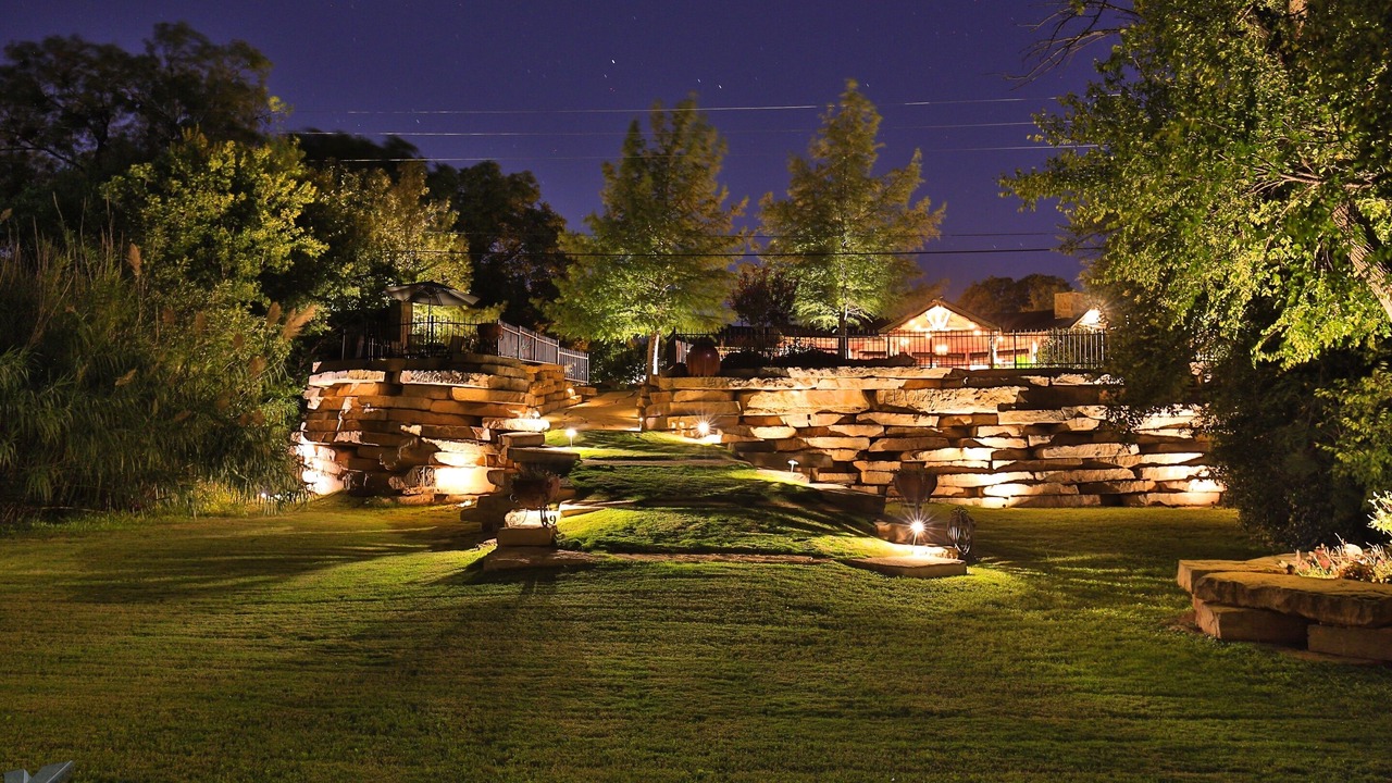 Photo of Outdoor in Elmwood Area