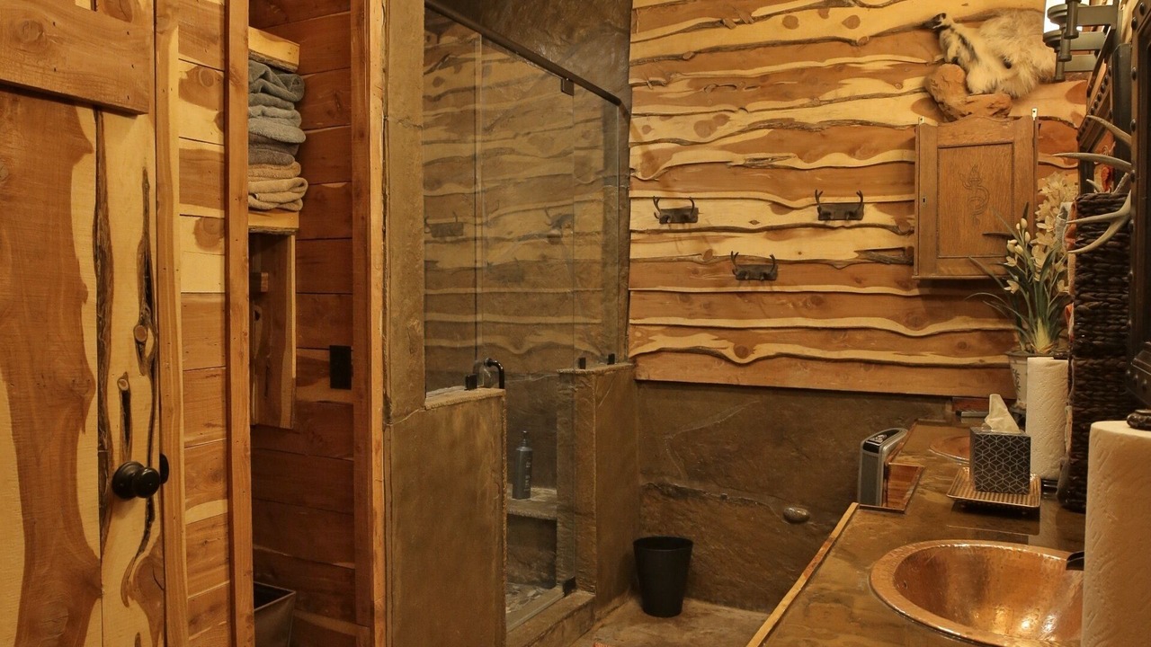 Photo of Bathroom in Elmwood Area