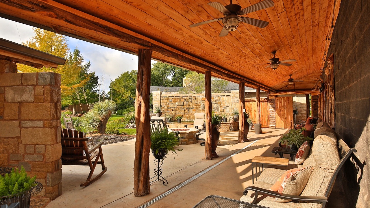 Photo of Outdoor in Elmwood Area
