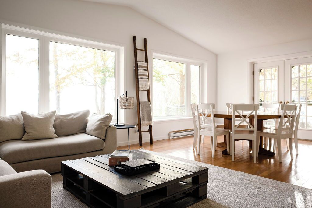 Photo of Livingroom in Prince Edward