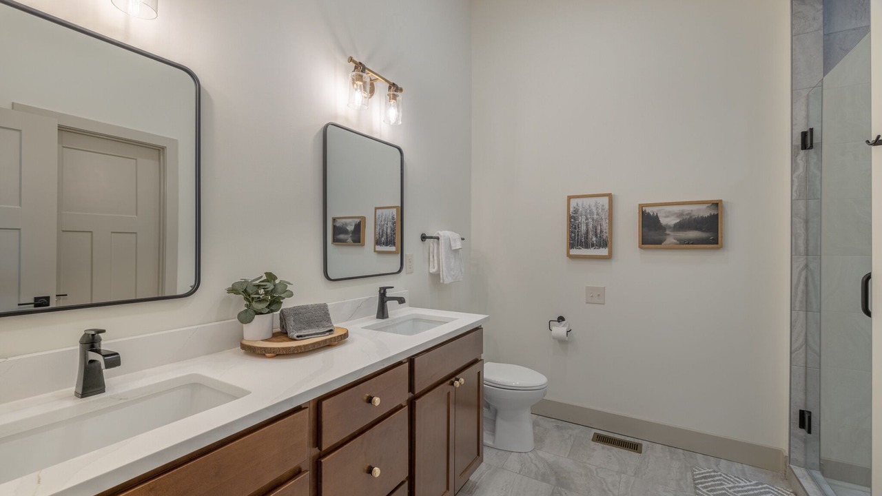 Photo of Bathroom in Innsbrook