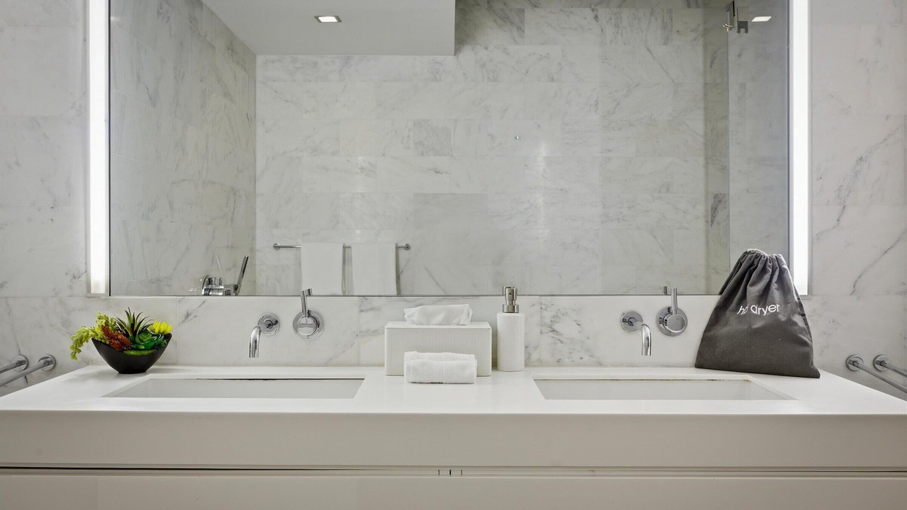 Photo of Bathroom in City Center