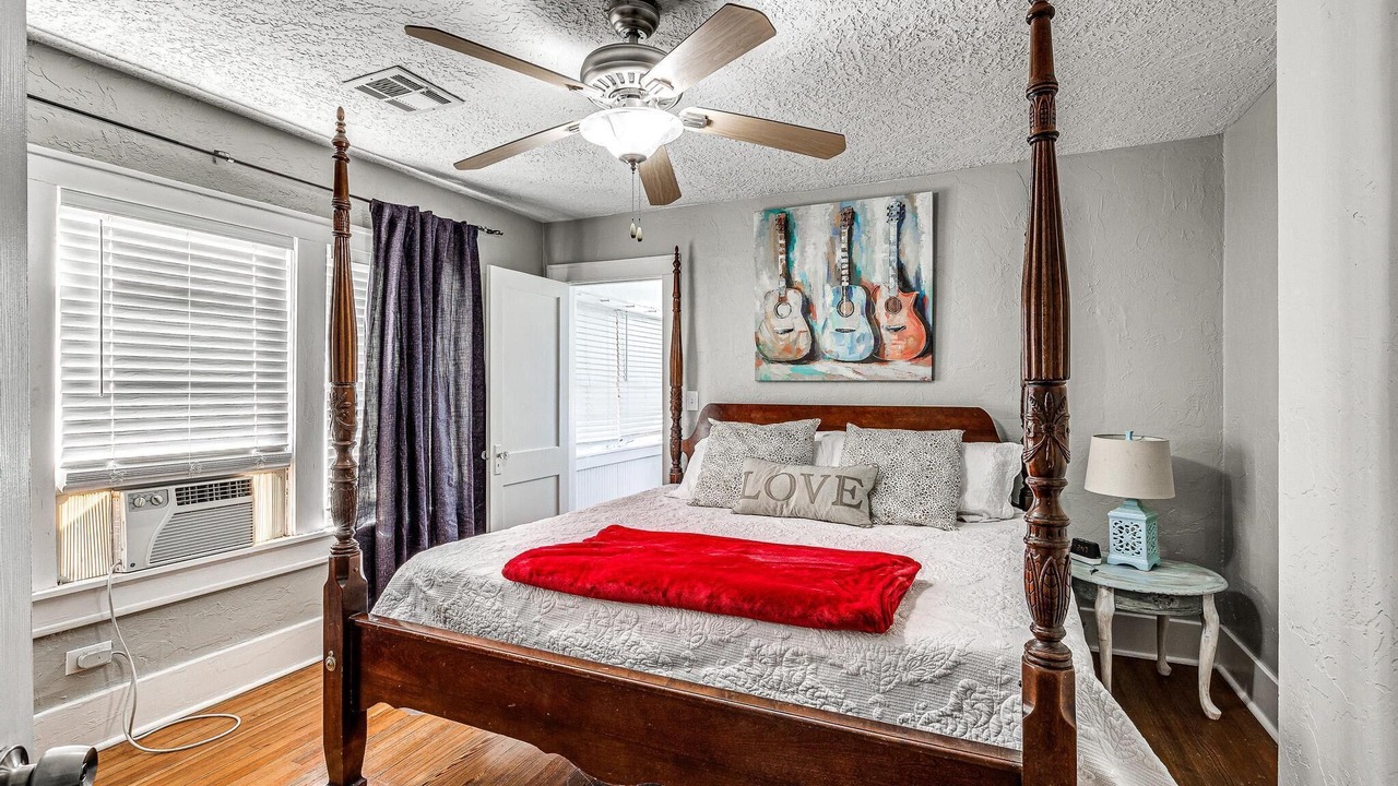 Photo of Bedroom in Norman