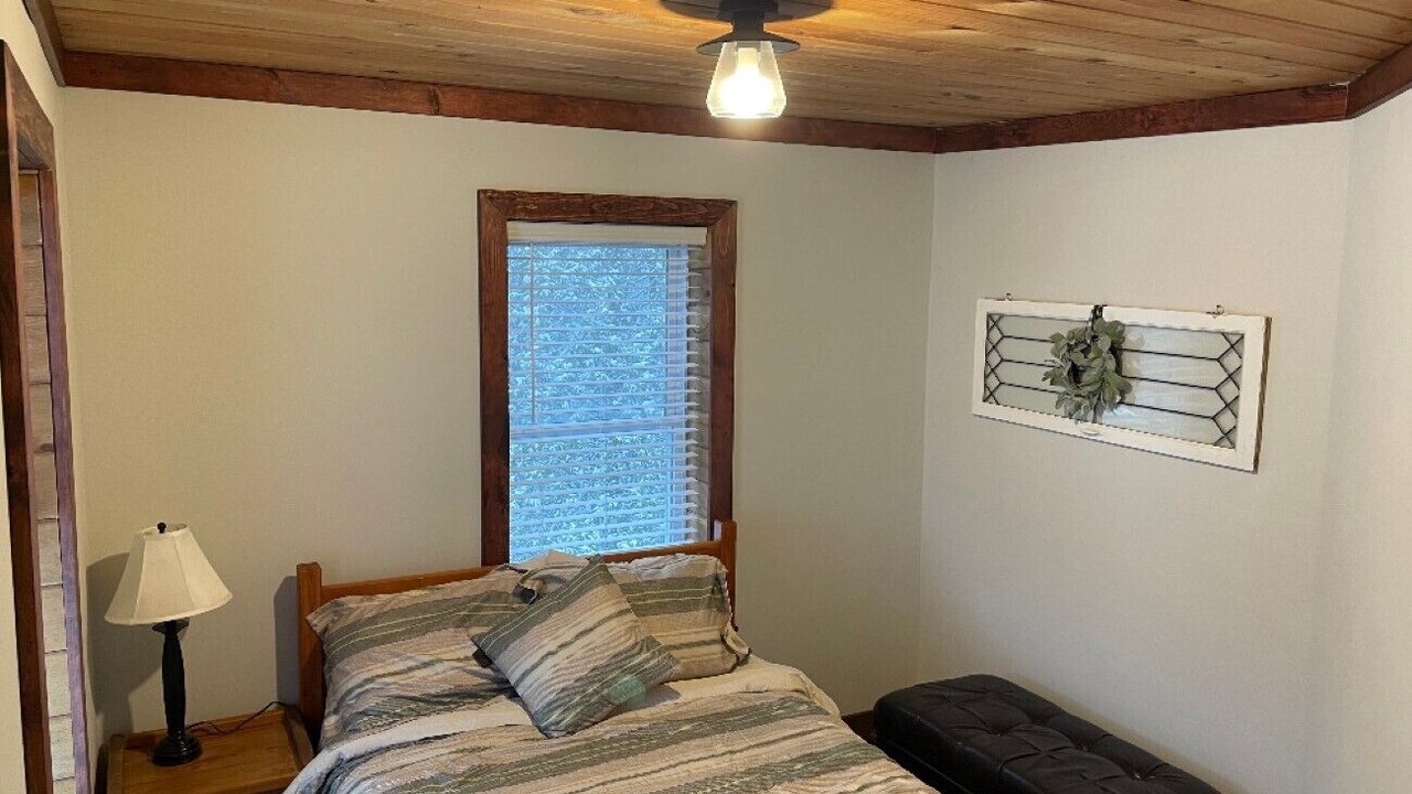 Photo of Bedroom in Olmstedville