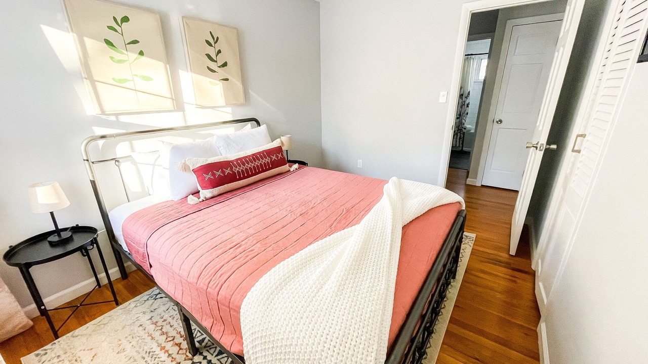 Photo of Bedroom in Geyser Crest