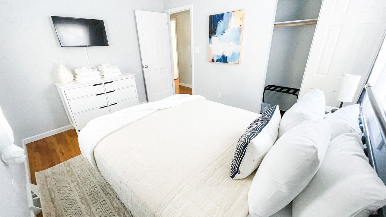 Photo of Bedroom in Geyser Crest