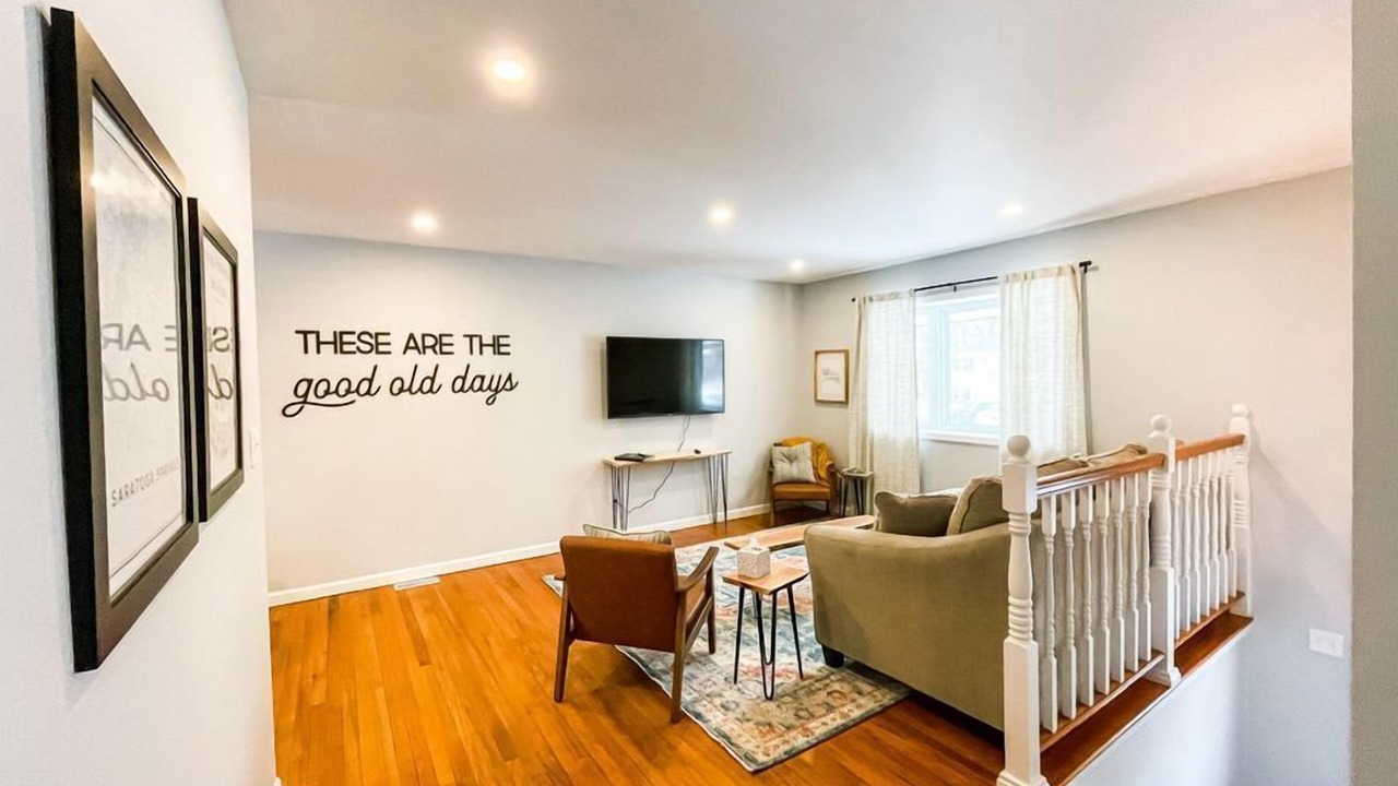 Photo of Livingroom in Geyser Crest