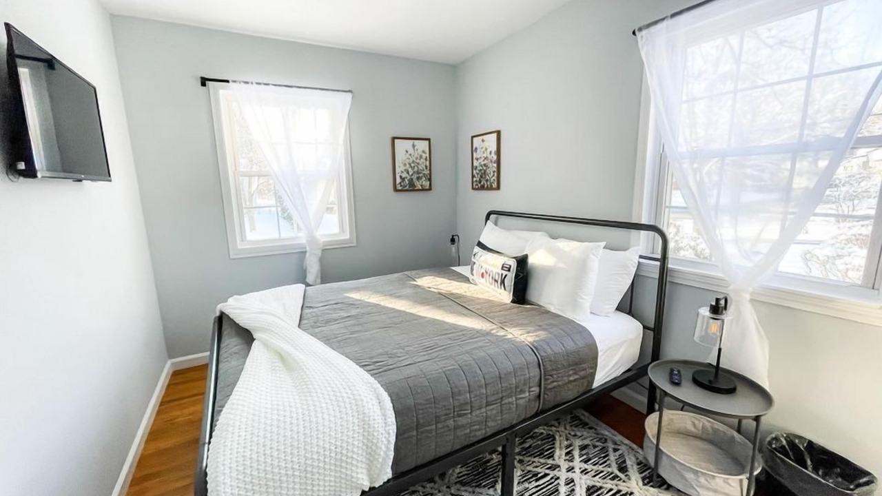 Photo of Bedroom in Geyser Crest