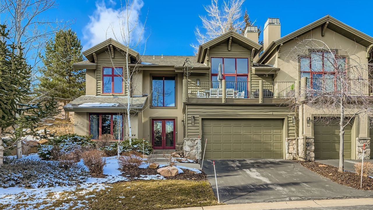 Photo of Outdoor in Park Meadows