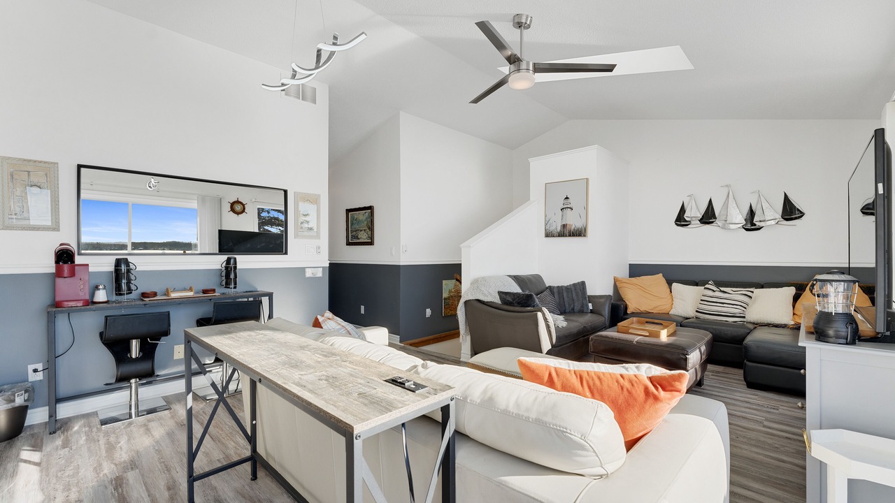 Photo of Livingroom in Springwater