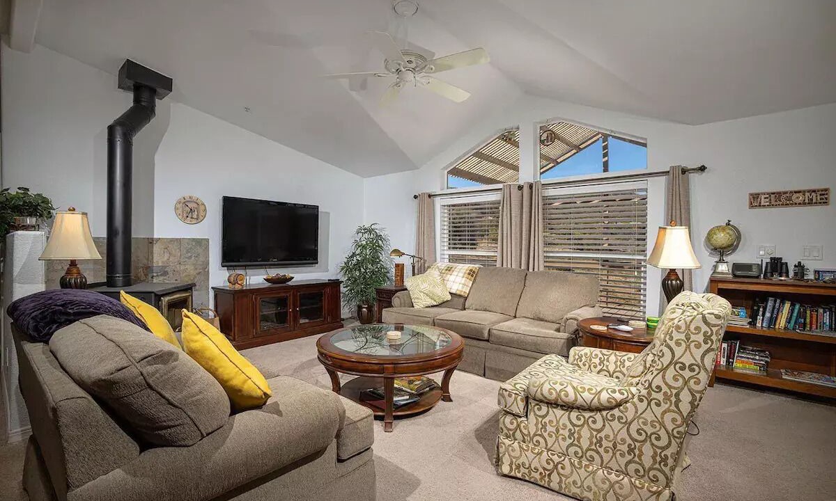 Photo of Livingroom in Warner Springs