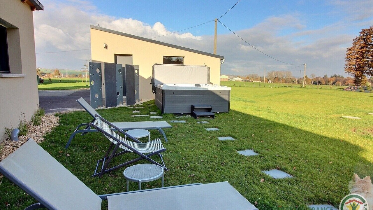 Photo of Patio Balcony in Plenee-Jugon