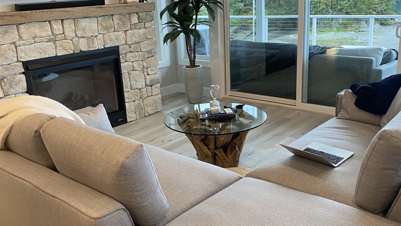 Photo of Livingroom in Grapeview