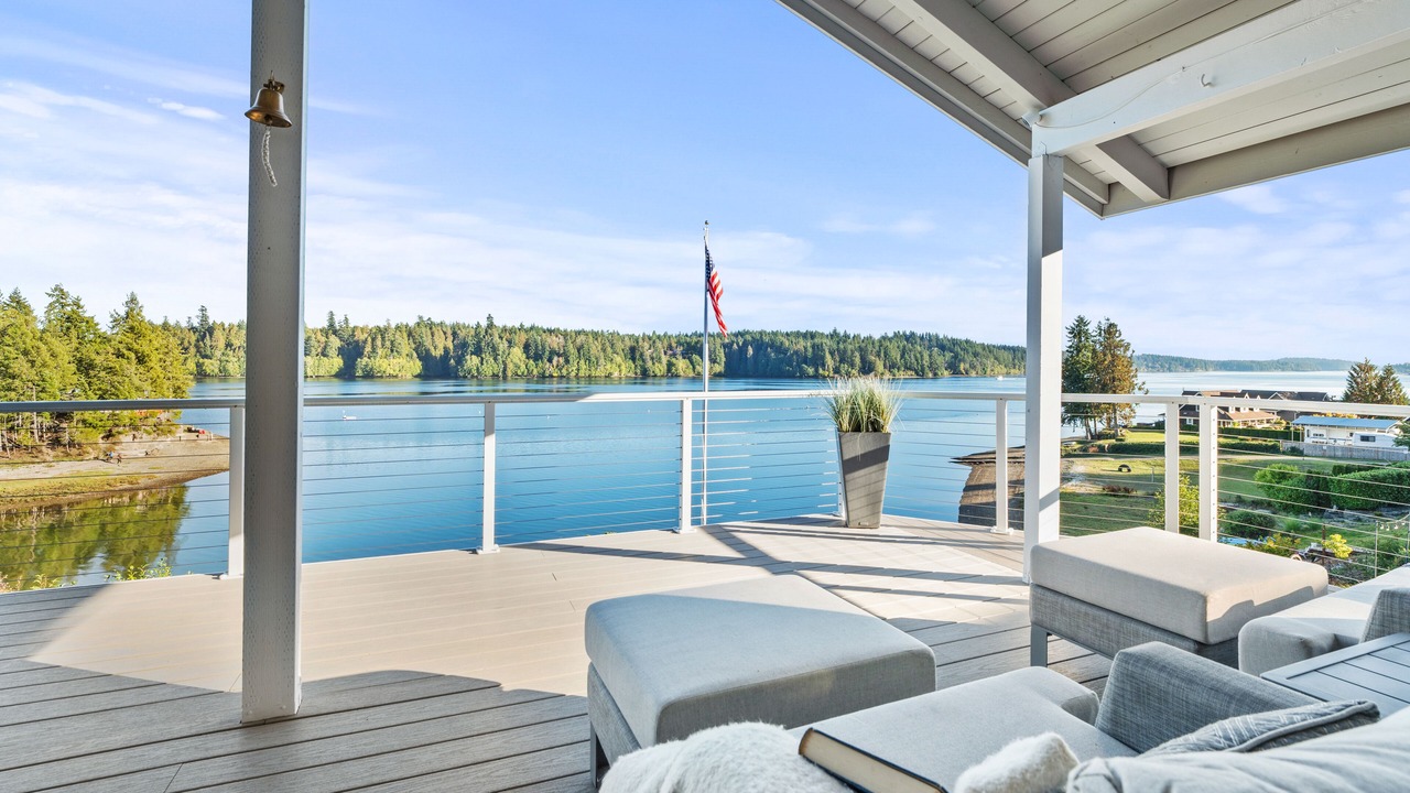 Photo of Patio Balcony in Grapeview