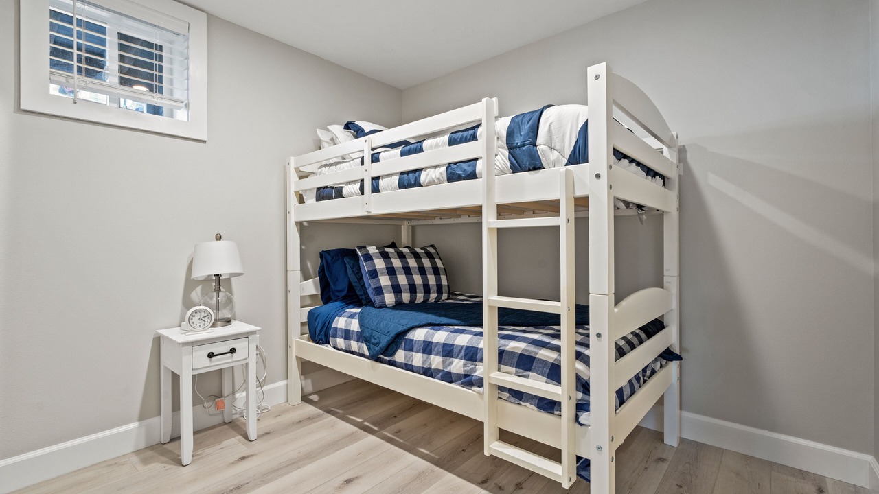 Photo of Bedroom in Grapeview