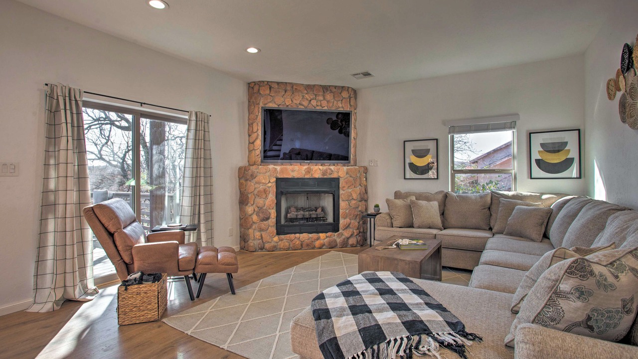 Photo of Livingroom in Medicine Park